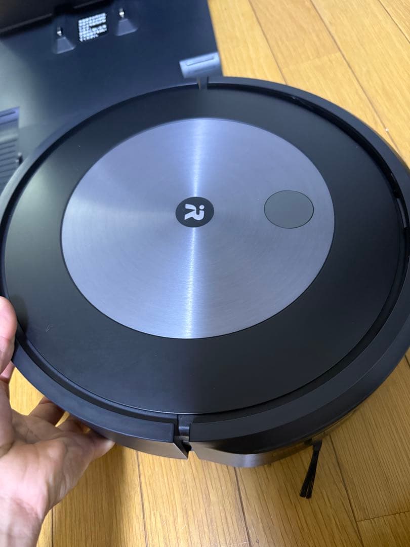 ロボット掃除機 iRobot ルンバj7+