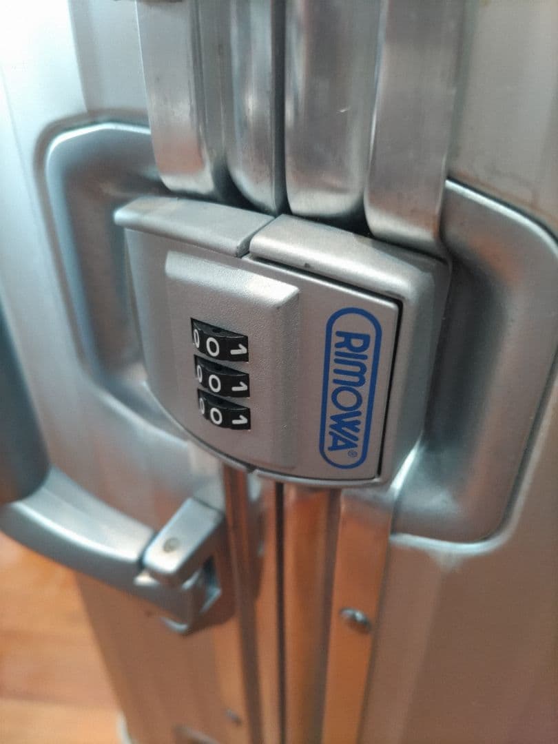 実使用無し【奇跡の超美品】■リモワ■トパーズ■銀ロゴ■104l■RIMOWA■