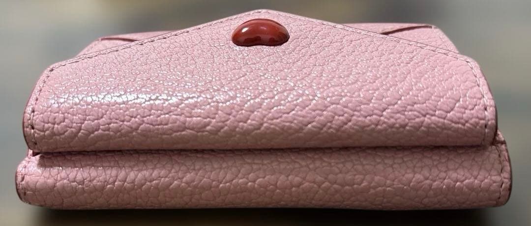 【美品】miu miu マドラス ラブレター ピンク 三つ折り財布 コンパクト