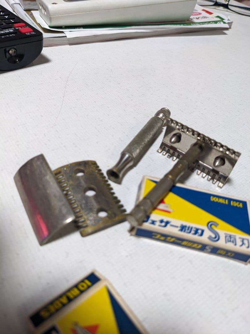 Vintage絶版　FEATHER　髭剃り等5つと替刃3箱(⁠✿⁠^⁠‿⁠^⁠)