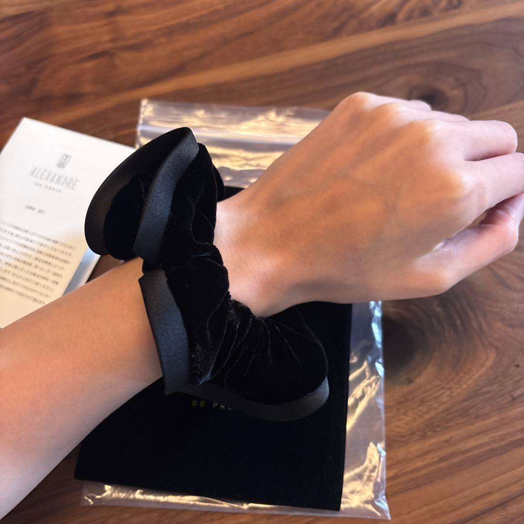 新品未使用　ALEXANDRE DE PARIS シュシュ　ベロア　ブラック