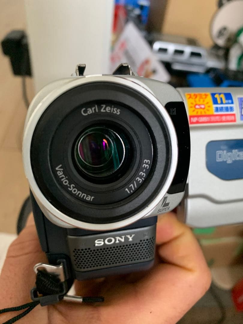 ビデオカメラ Sony Handycam DCR-TRV17 NTSC