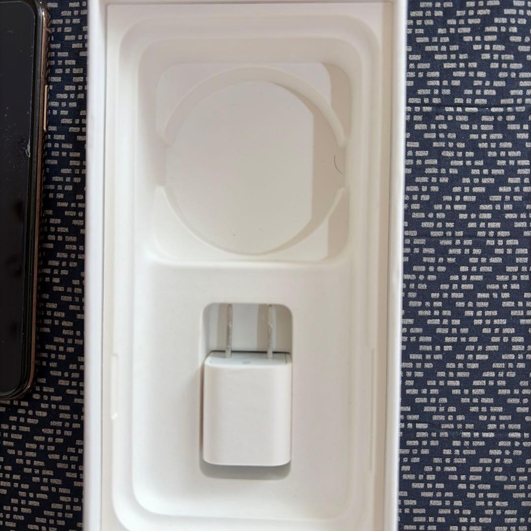 ★美品★iPhone XS SIMフリー Apple購入 正規交換済 付属品あり