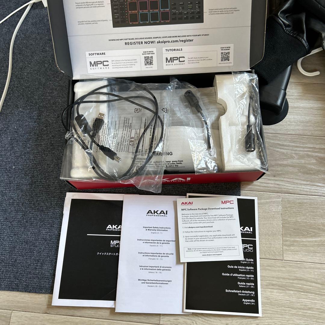 DJ機材 AKAI Professional MPC Studio 2