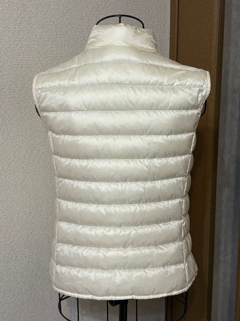 MONCLER :Lianeホワイトダウンベスト　size「1」　値下げ❗️