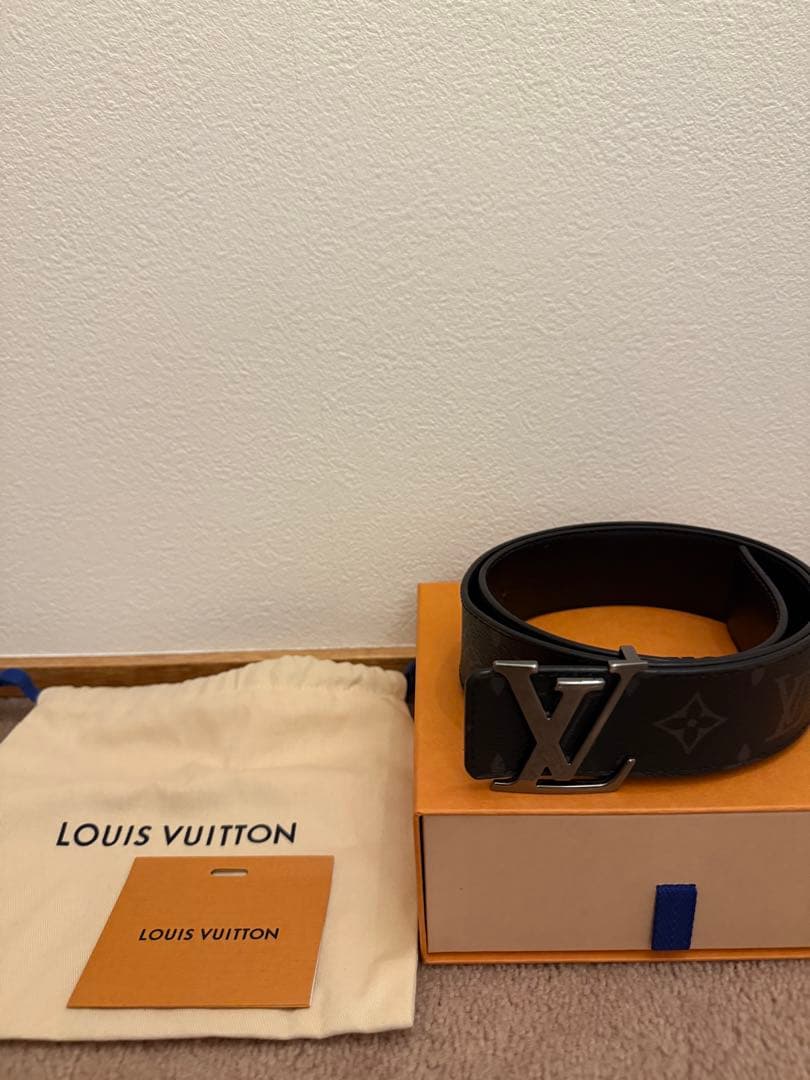 【美品】Louis Vuitton ベルト・lvイニシャル40MMリバーシブル