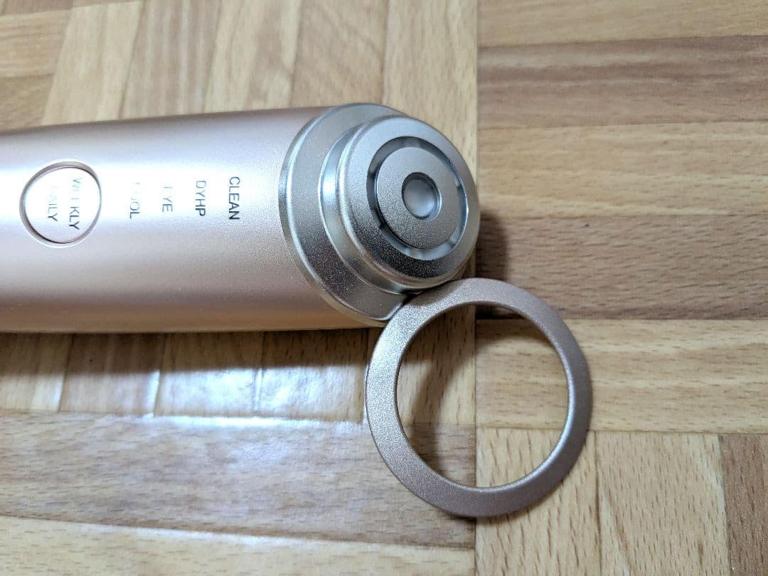 YA−MAN M18-YL9　ヤーマン美顔器