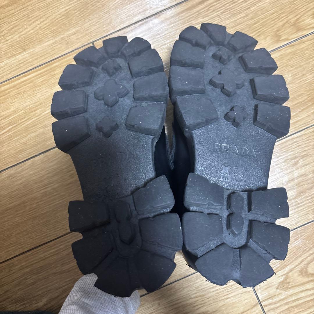 PRADA ローファー