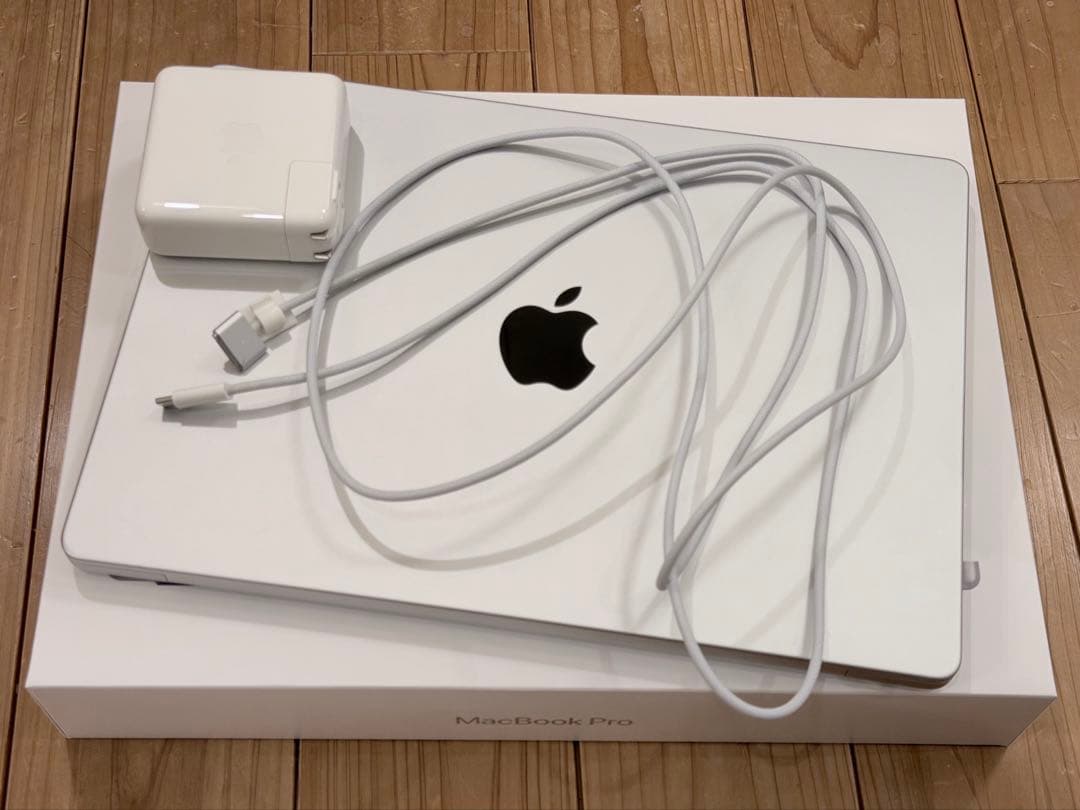 【美品】MacBook Pro M1Proチップ 16GB/512GB