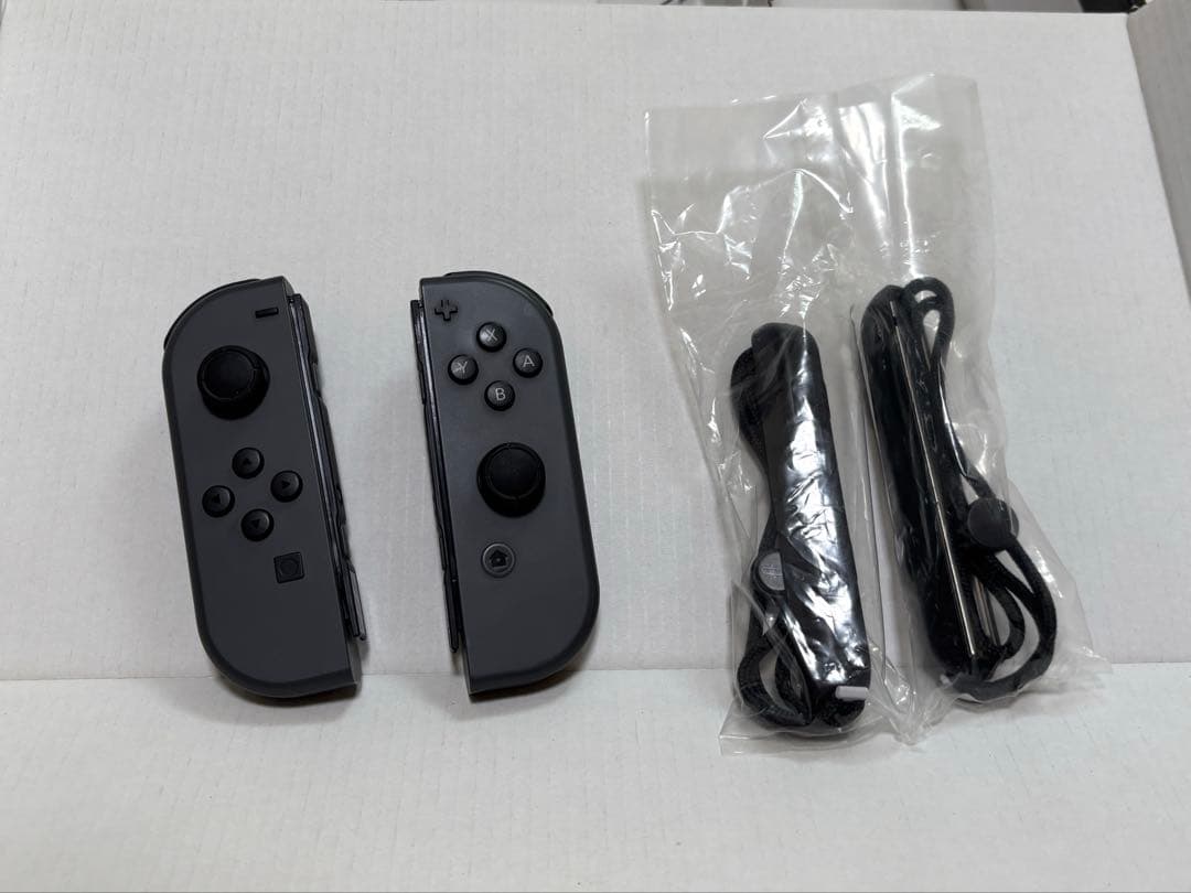 Nintendo Switch 本体+ジョイコン+マリカージョイコンハンドル
