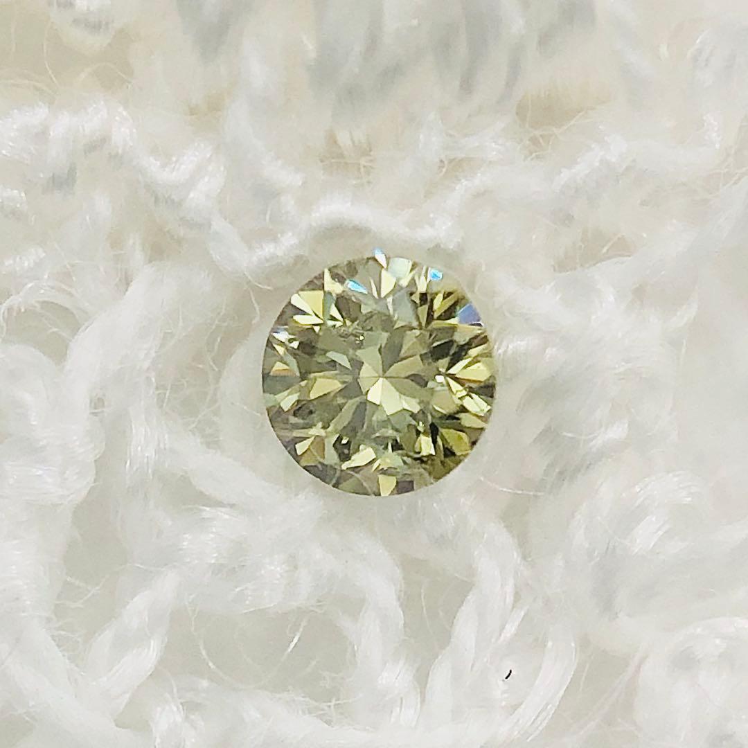 0.032ct Fancy Gray Green SI-2 カメレオンダイヤ
