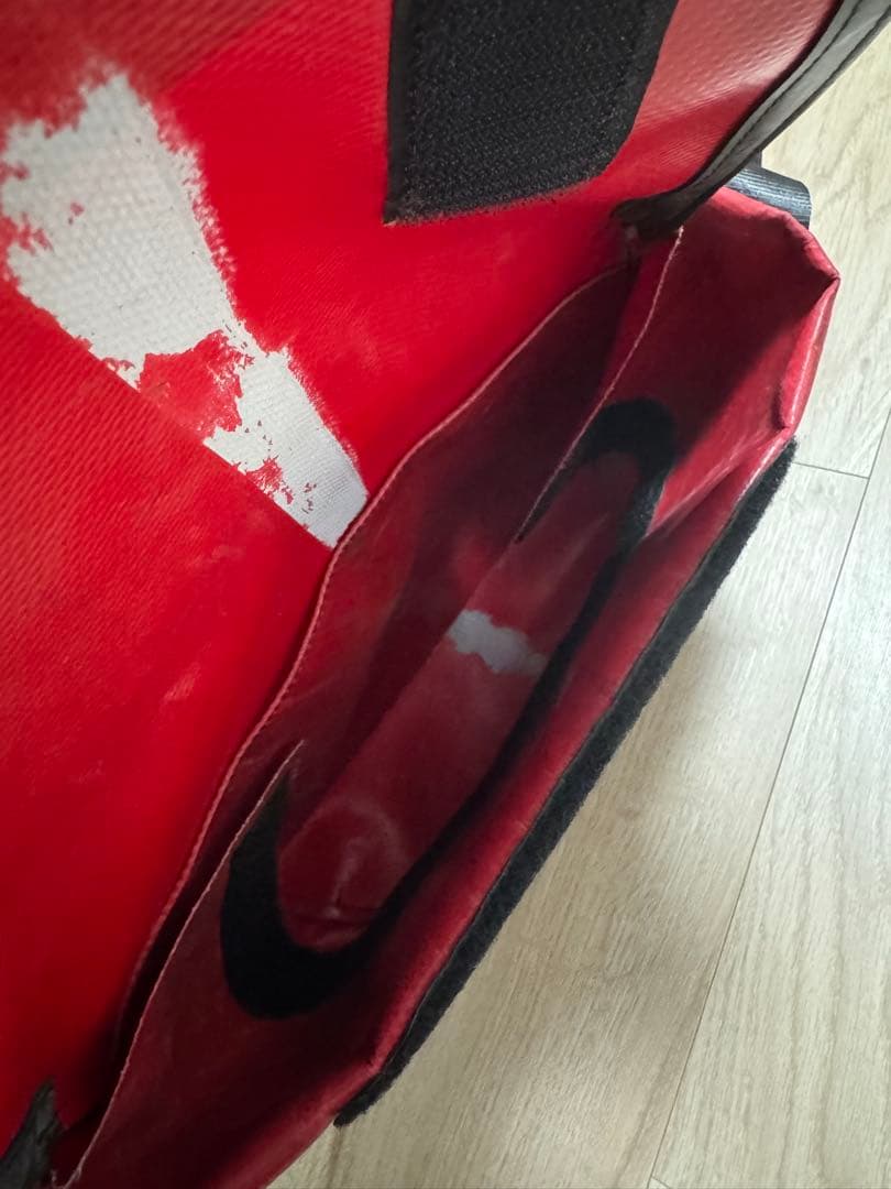 FREITAG ラッシー　メッセンジャーバッグ レッド/ブラック