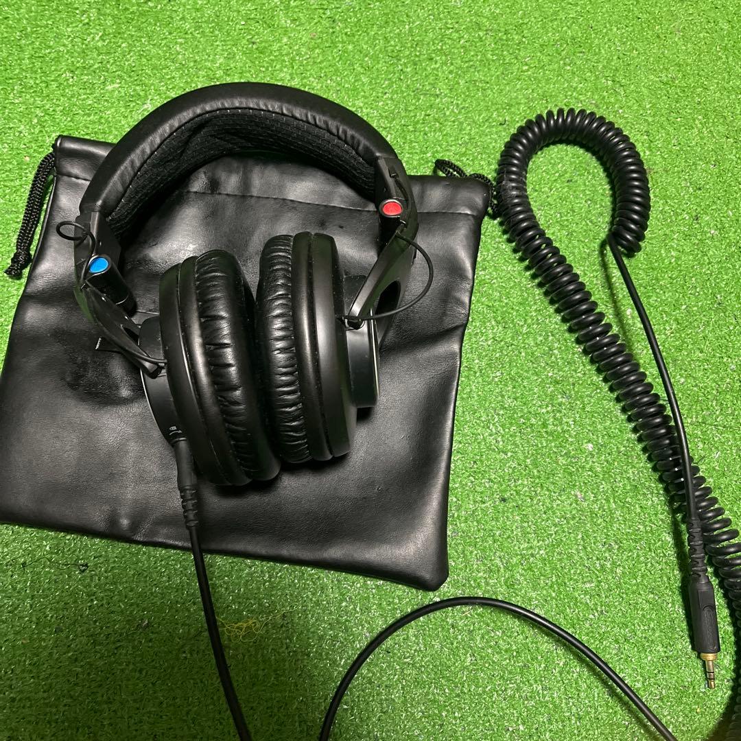 ヘッドホン SHURE SRH840