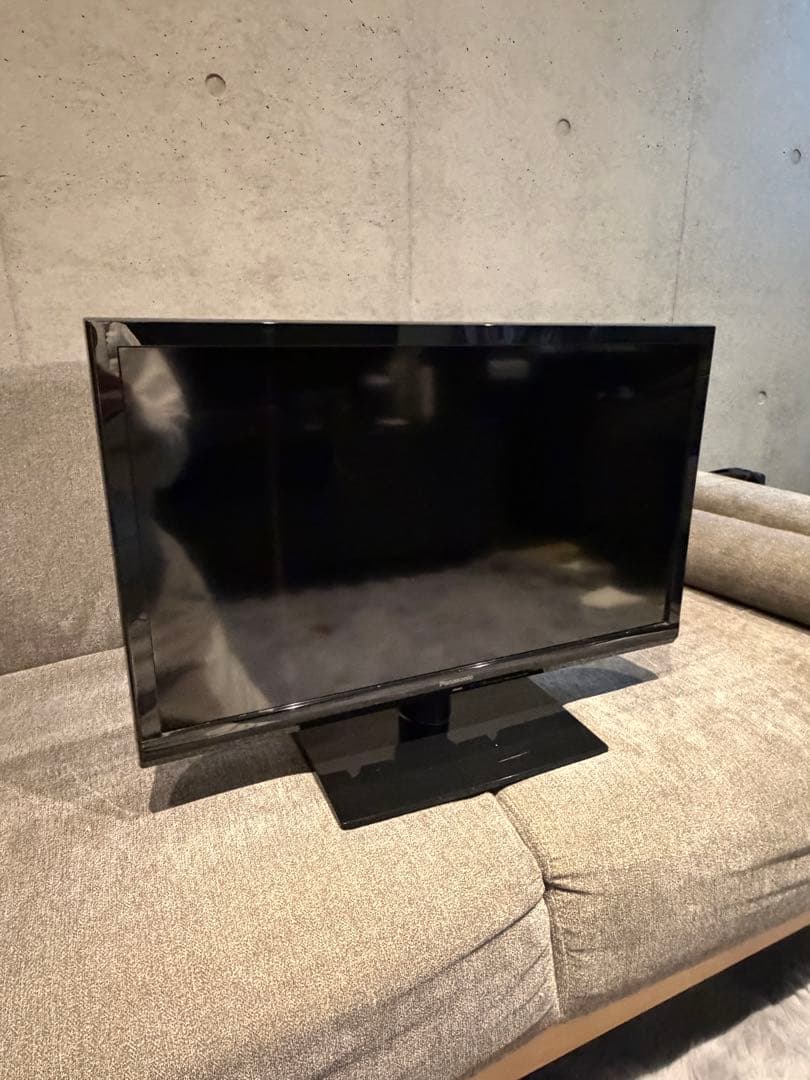 【極美品・完品】Panasonic 液晶テレビ VIERA TH-24C305