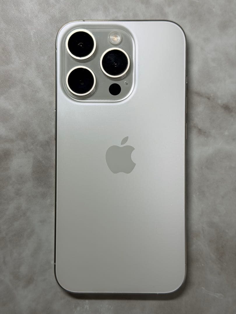 iPhone15pro ホワイト 256GB【おまけ付き】