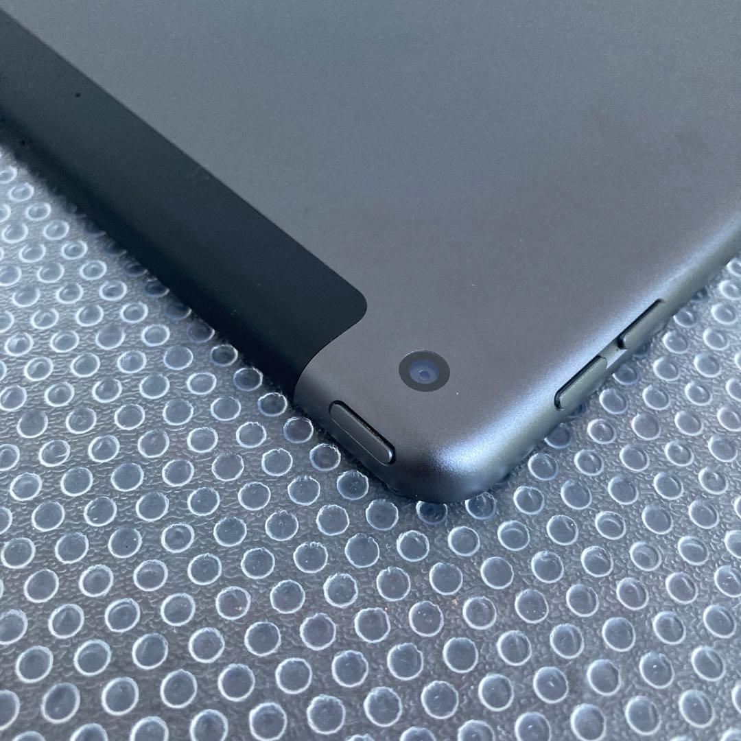 3779【早い者勝ち】電池最良好☆iPad8 第8世代 32GB SIMフリー☆