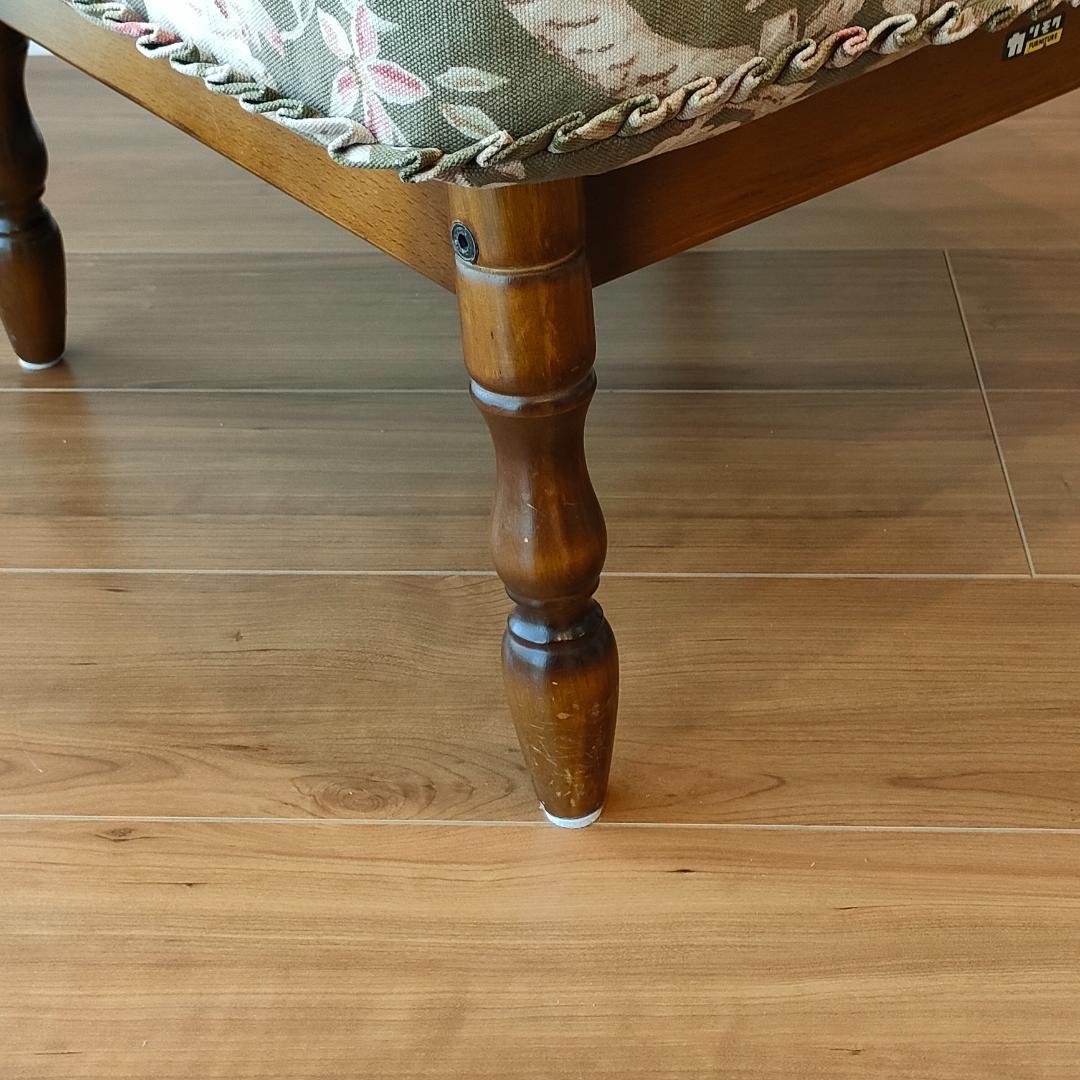 カリモク　オットマン　コロニアル　フリージアグリーン　スツール