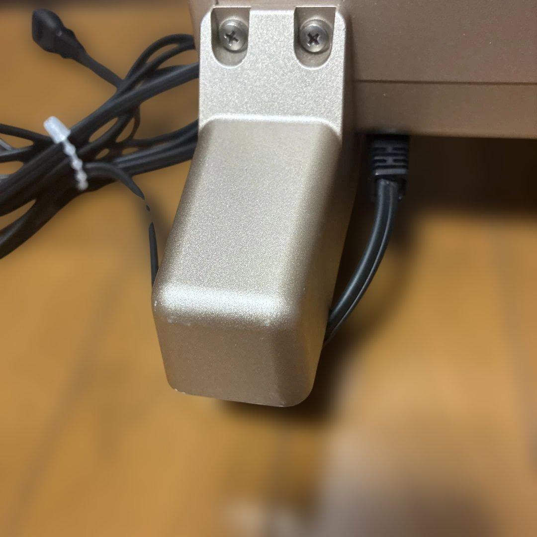 サンルミエ エクセラ7 遠赤外線暖房器　E800LS