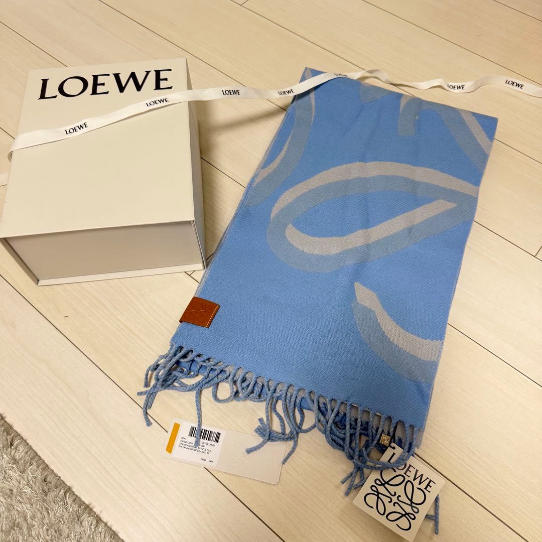LOEWE マフラー　新品