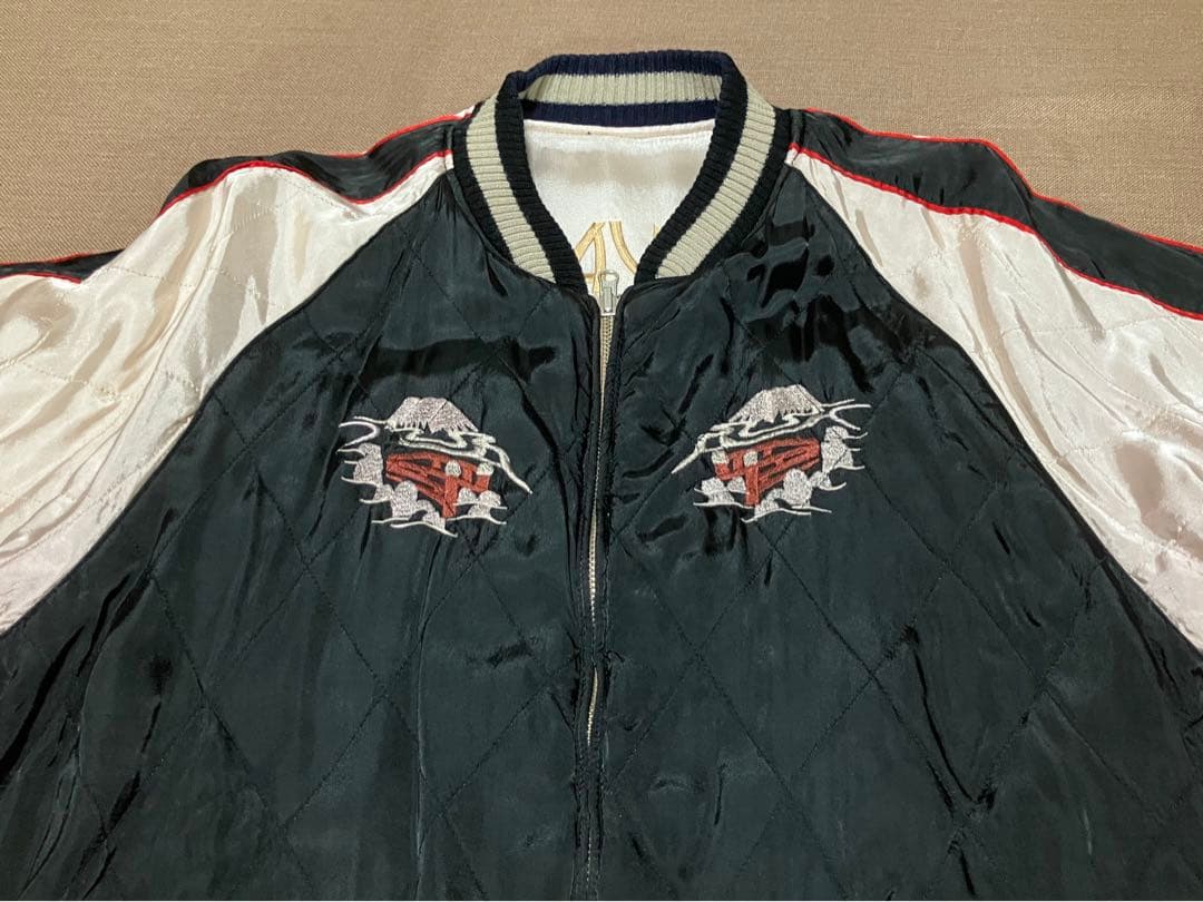 ハワイと和柄　リバーシブルスカジャン綿入り