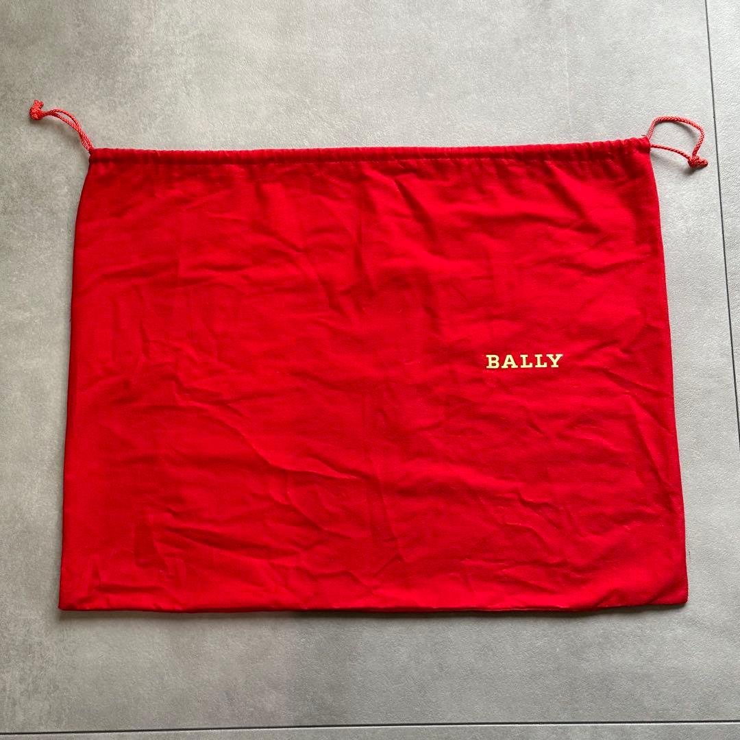 値下げしました！Bally 黒 レザー ビジネスバッグ ストライプデザイン