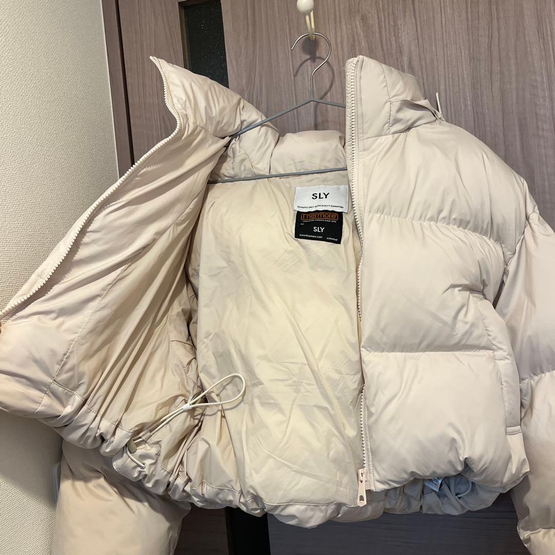 SLY ライトベージュ ショート丈ダウンジャケット