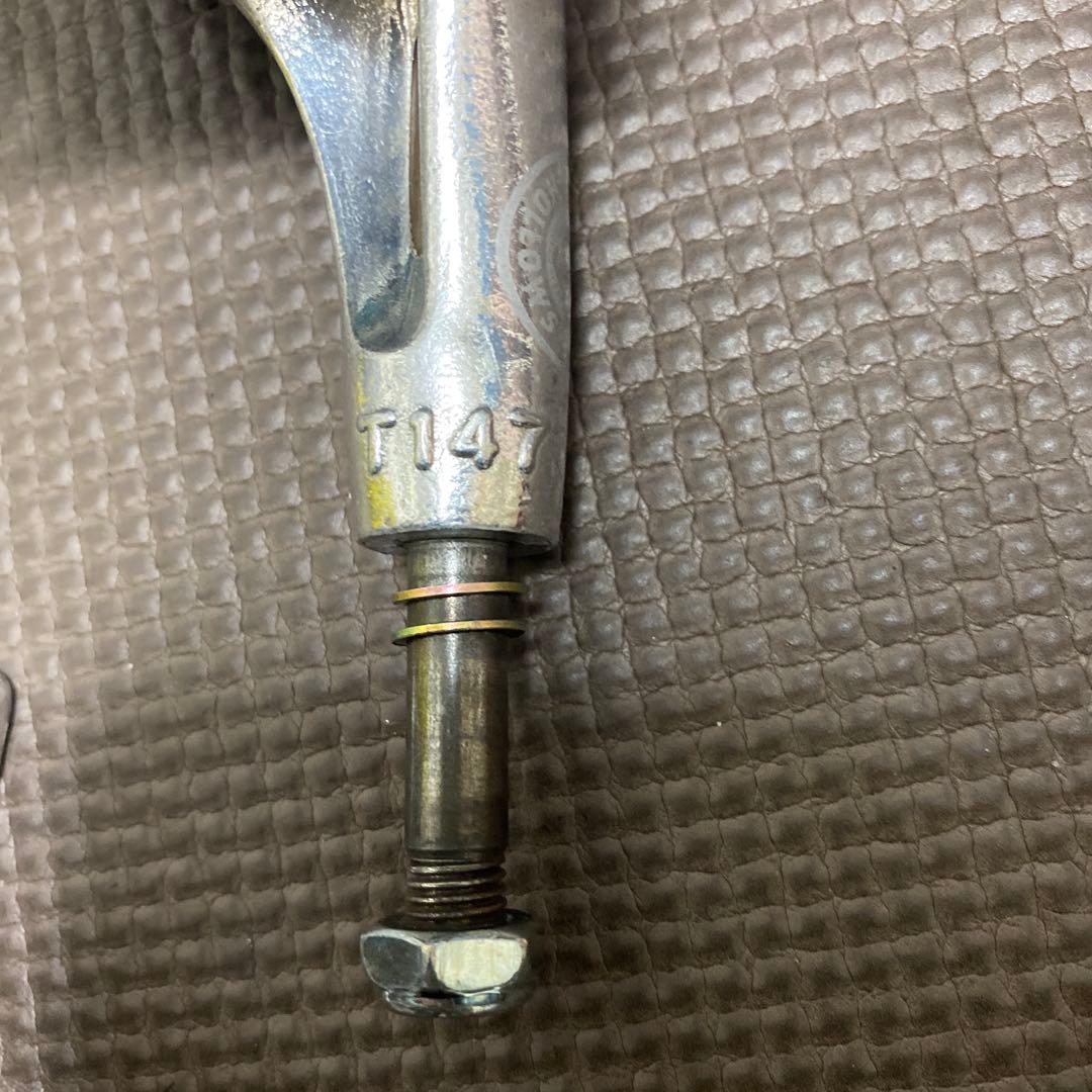 サンダートラック 147 hollow light