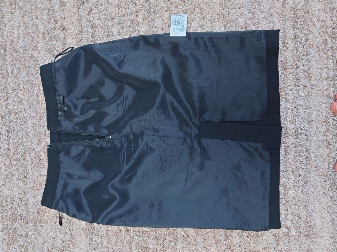 UNTITLED 　パンツスーツ　スカートスーツ　サイズ1