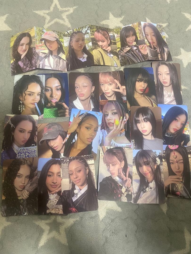 KATSEYE Viewfinder とペンライト　トレカ