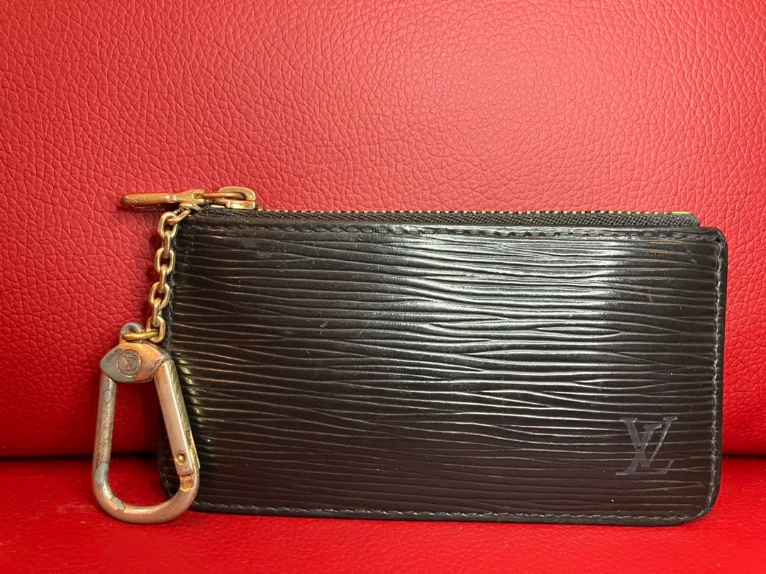 ルイヴィトン ポシェットクレ ケース エピ レザー ブラック　黒