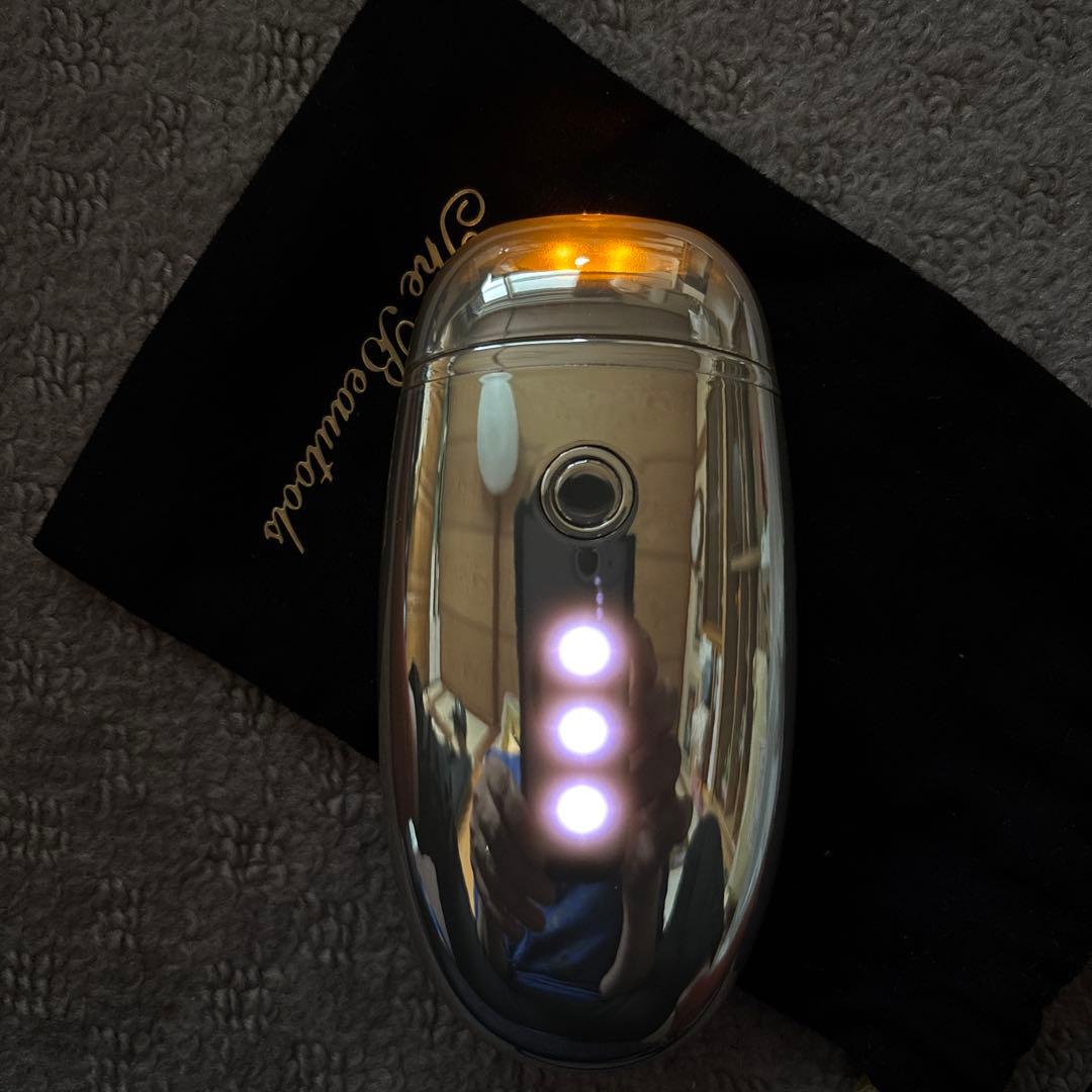 EMS複合美顔器 リフトアップ フェイス・マッサージ シルバー