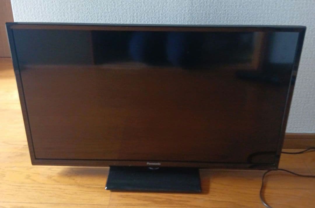Panasonic　ハイビジョン液晶テレビ　TH-32J300（32V型）