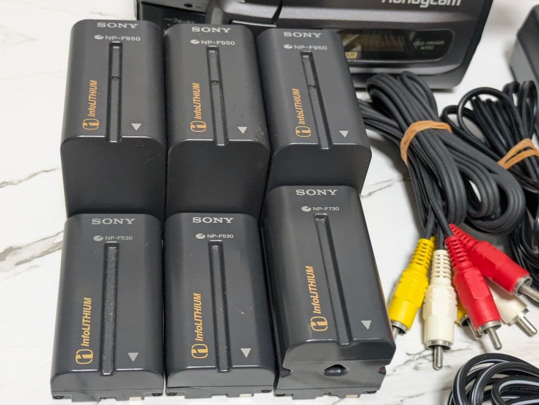 SONY　CCD-TRV425　Video8　ナイトショット　豪華セット