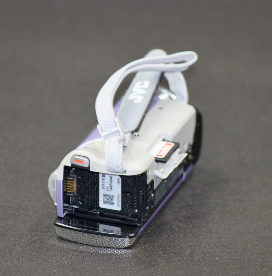 200倍ズーム すぐに使える　ビクター　JVC GZ-E310 ビデオカメラ