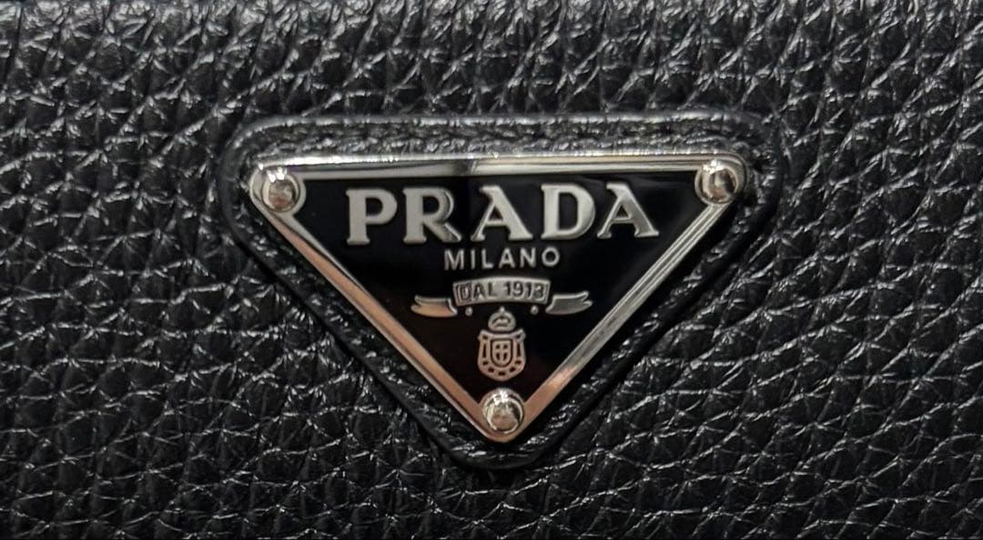 プラダ サフィアーノ 正規品 ヴィッテロダイノレザー 財布