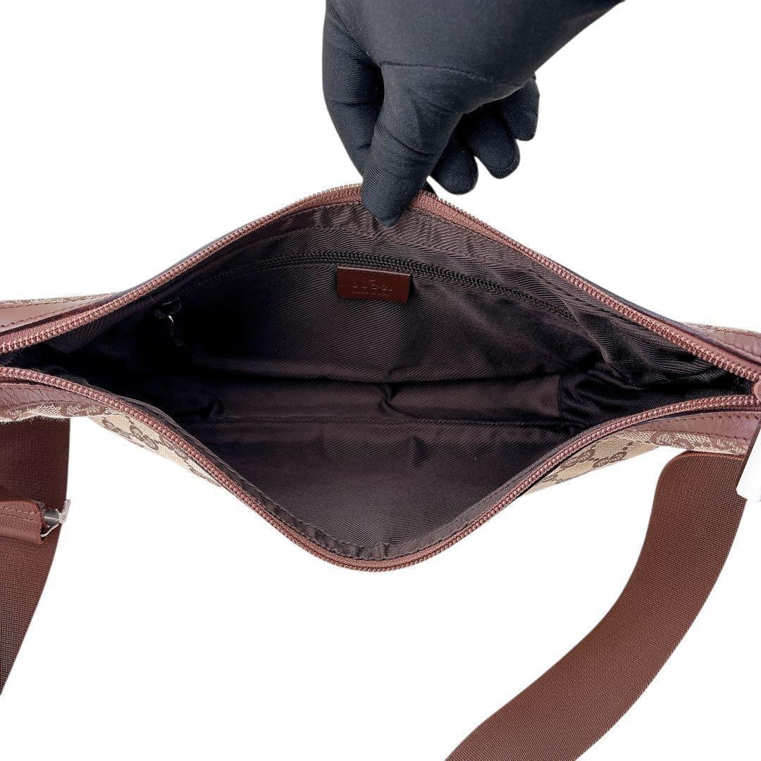 GUCCI GGキャンバス メッセンジャーバッグ ブラウン