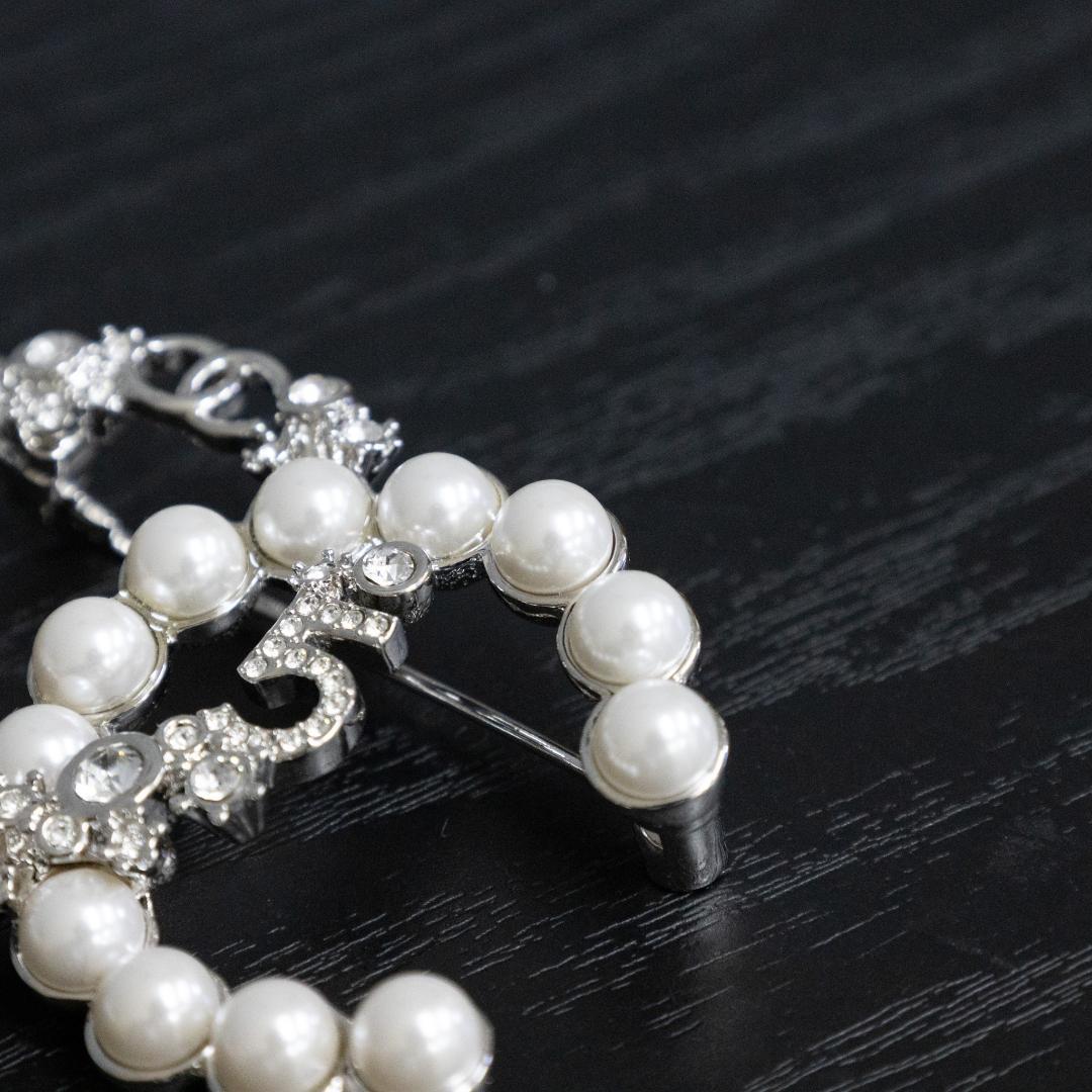 シャネル ココマーク No5 ブローチ B23P シルバーパール ラインストーン