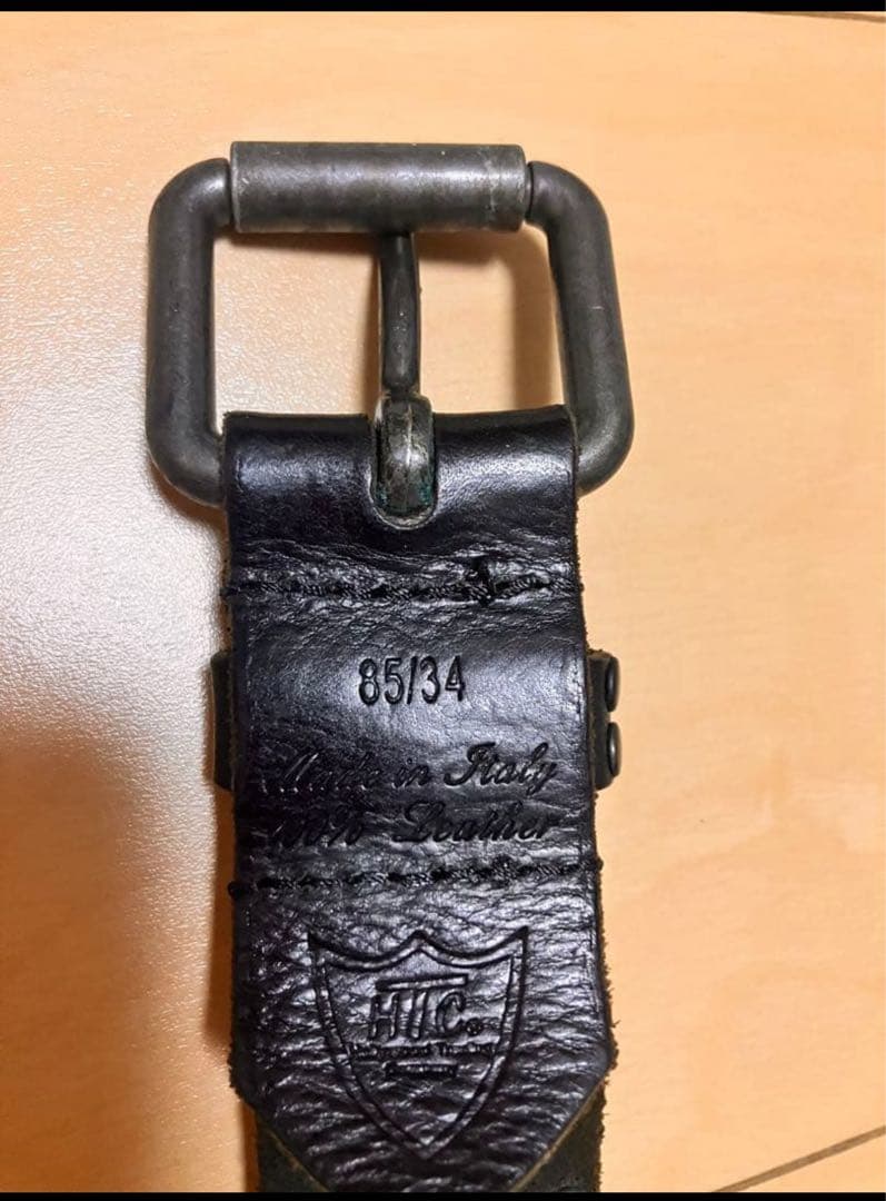 Hollywood Trading Company スタッズ付きレザーベルト 黒