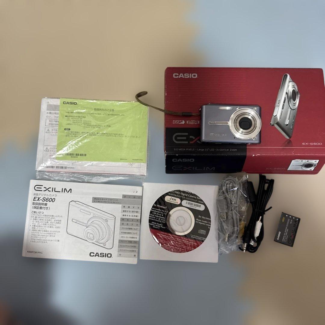 CASIO EXILIM EX-S600 デジタルカメラ　バッテリー付き