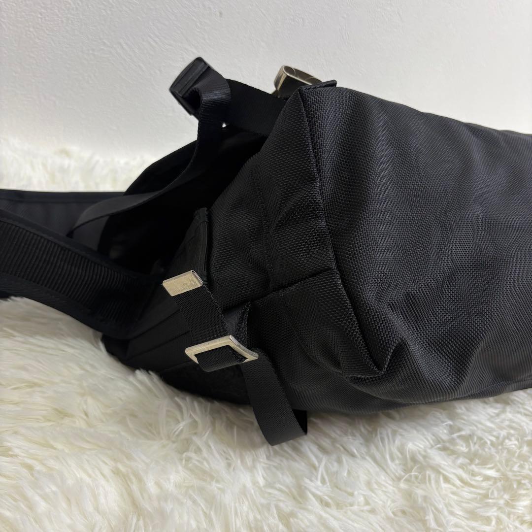 【美品】ロリンザ LORINZAメッセンジャーバッグ ショルダーバッグ 黒