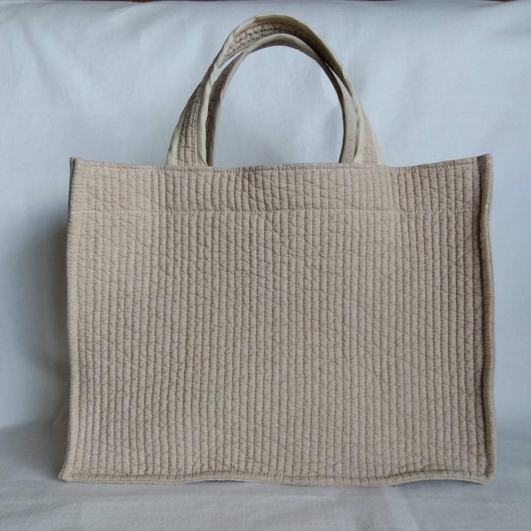 A4が入る！☆スクエアバッグM☆ ブラック ヌビバッグ