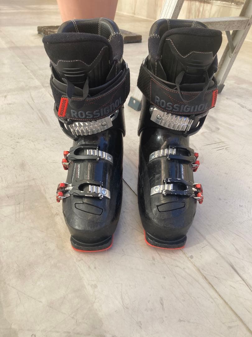 ショートスキー板と解放ビィンディングとブーツセット(ブーツ25.5cm黒赤)