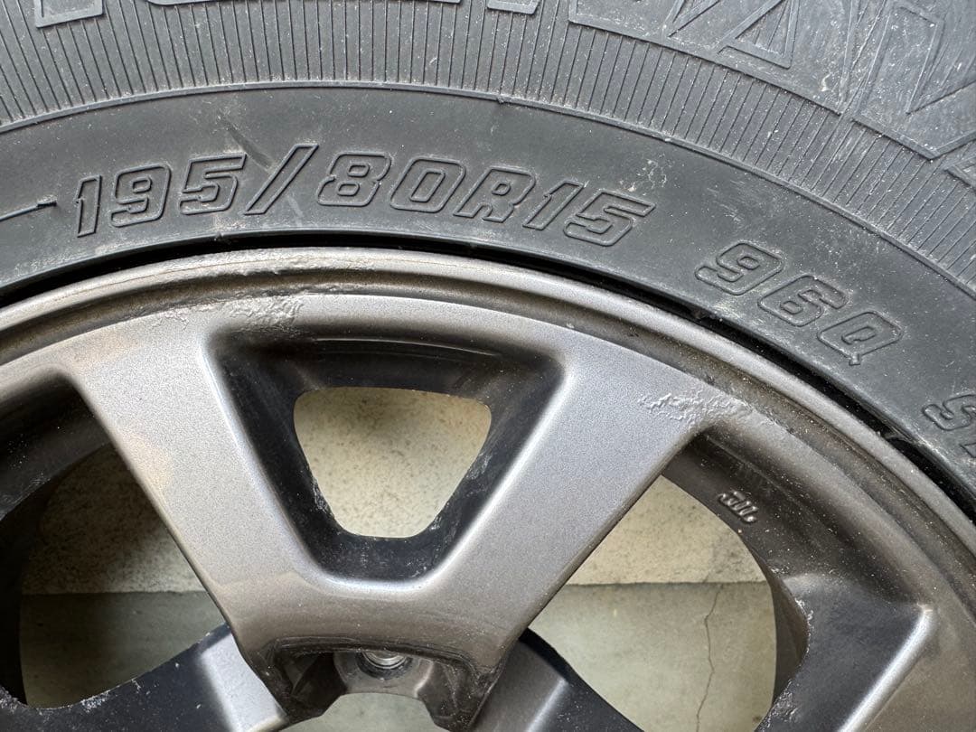 ジムニーシエラ JB74 15インチ スタッドレスタイヤ ホイールセット 4本