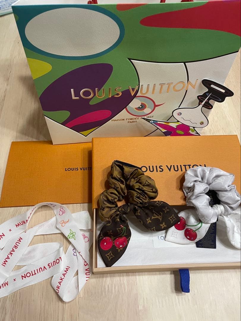 【美品】LOUIS VUITTON シュシュ・モノグラム・チェリー村上隆コラボ