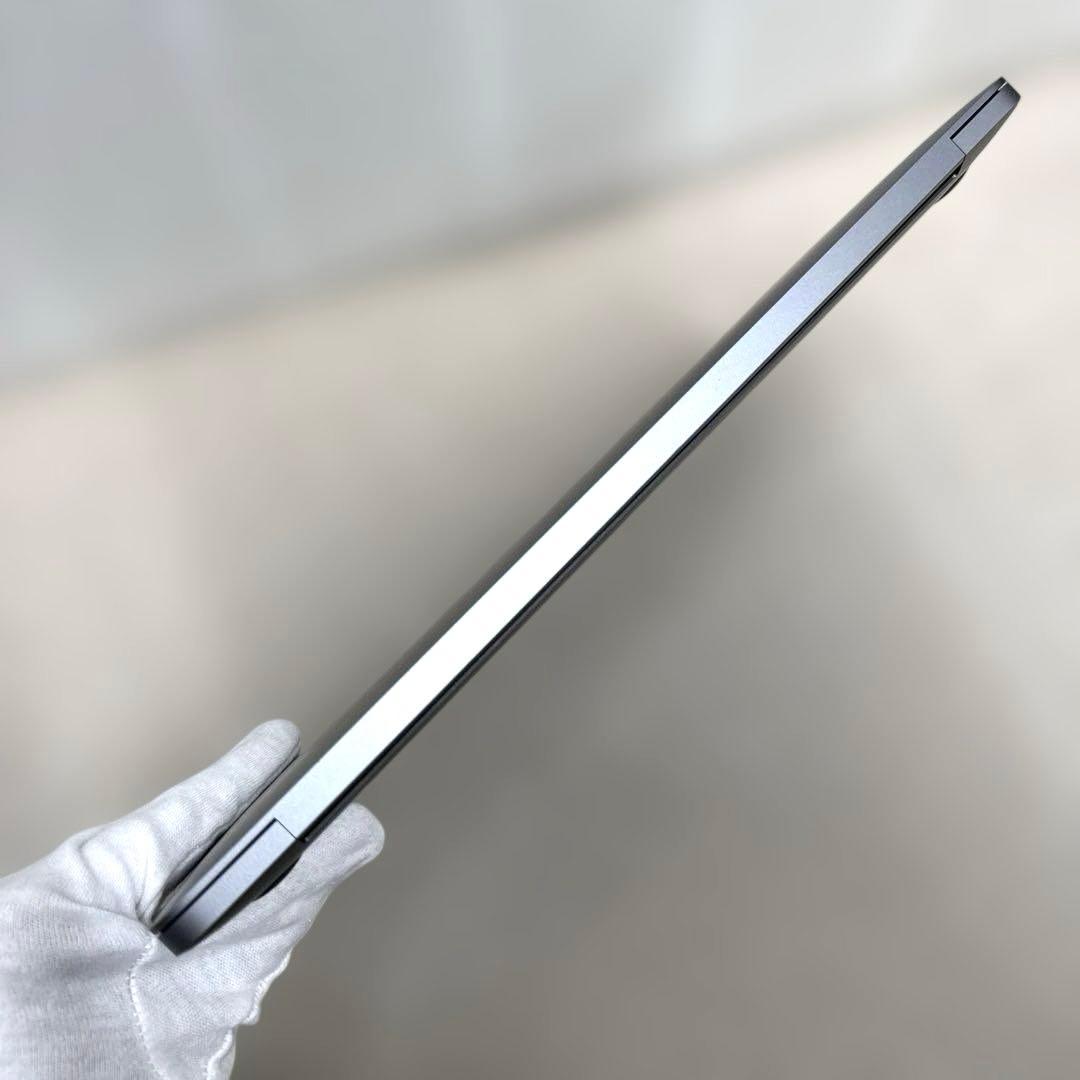 MacBookPro 13インチ 2020 - 32GB, 512GB