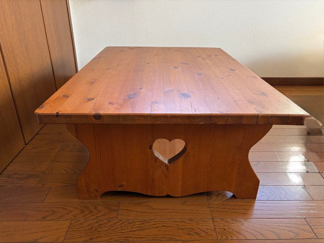 カントリーハート型のくり抜きローテーブル コーヒーテーブル