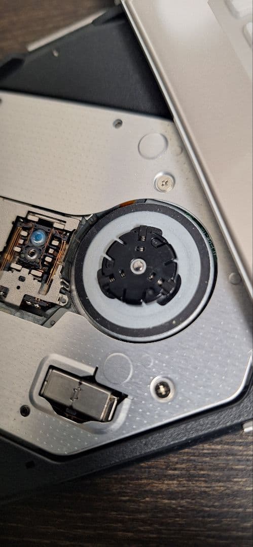 【送料無料】TOSHIBA dynabook 2way 4speakers搭載