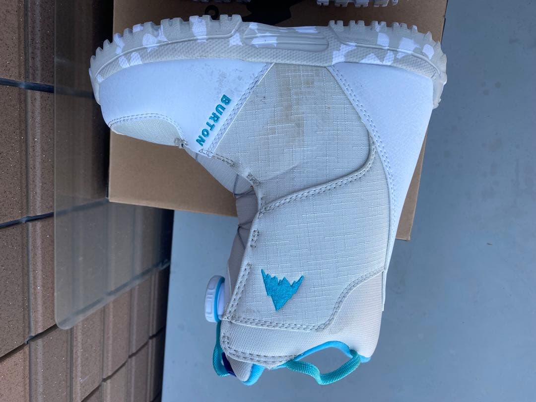 『Beeeee』Burton Grom BOA 子供用スノーボードブーツ