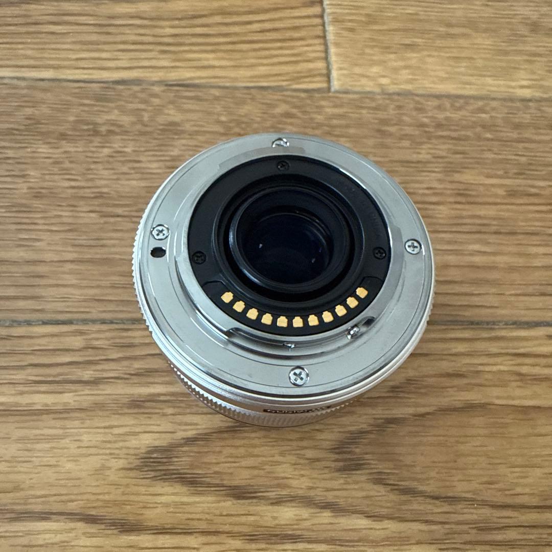 OLYMPUS M.ZUIKO DIGITAL 17mm F1.8 シルバー