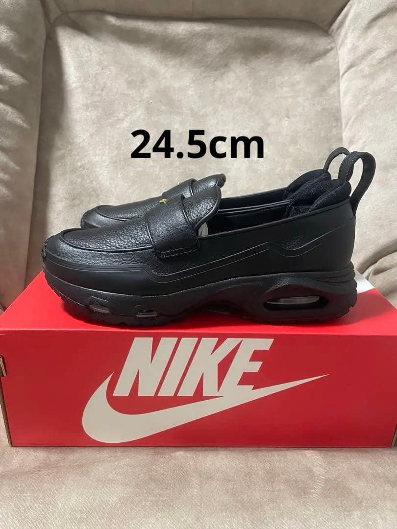 NIKE フェノメナ　24.5cm